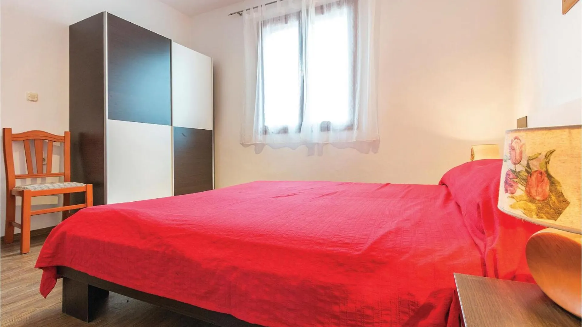2 Bedroom Beautiful Home In Sikici Pula Croatia
