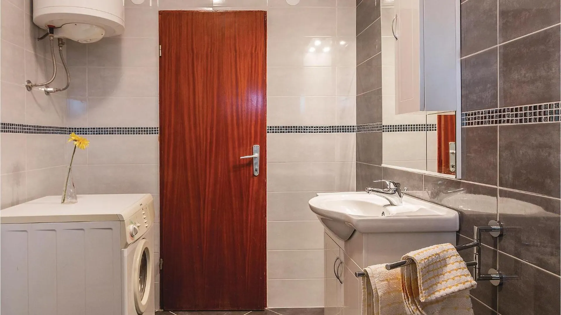2 Bedroom Beautiful Home In Sikici Pula
